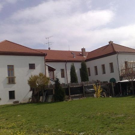 Apartman 3, Suvorovova 158 Cesky Brod Exterior foto